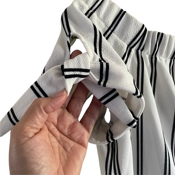 3/$15 Women's Stripped off the shoulder Cropped Blouse Large - Picture 4 of 8